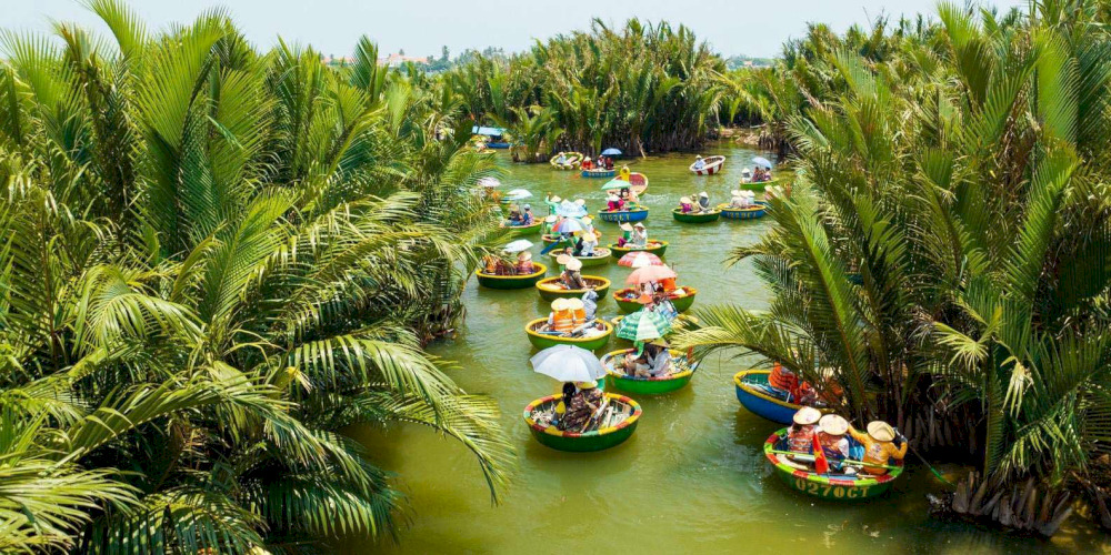 For those seeking an immersive experience beyond Hoi An’s historic streets, Coconut Village is a must-visit